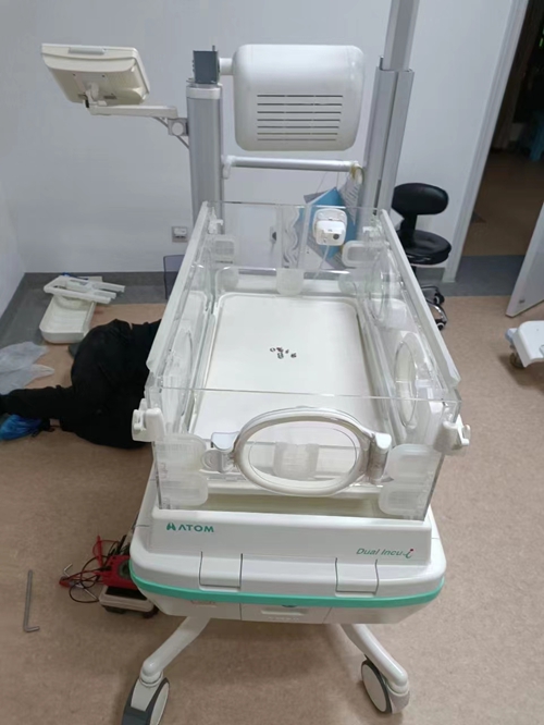 日本阿童木婴儿辐射台维修